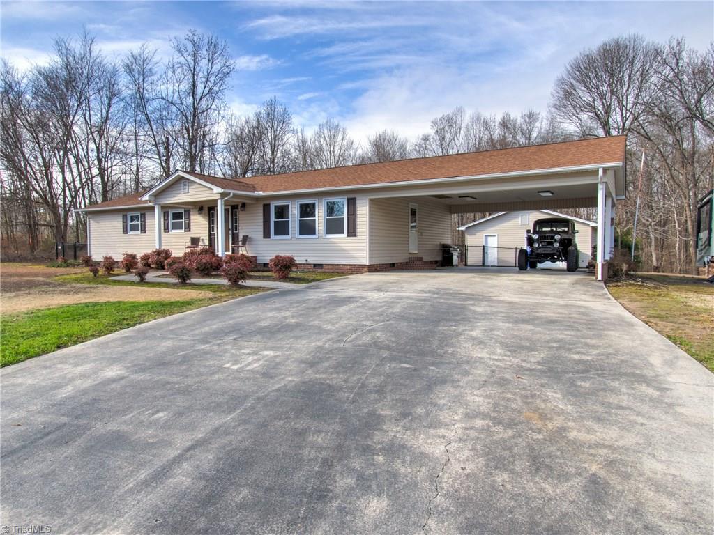 256 Bowers Road Thomasville, NC 27360 - Photo 2 of 30 Gallery Image 2