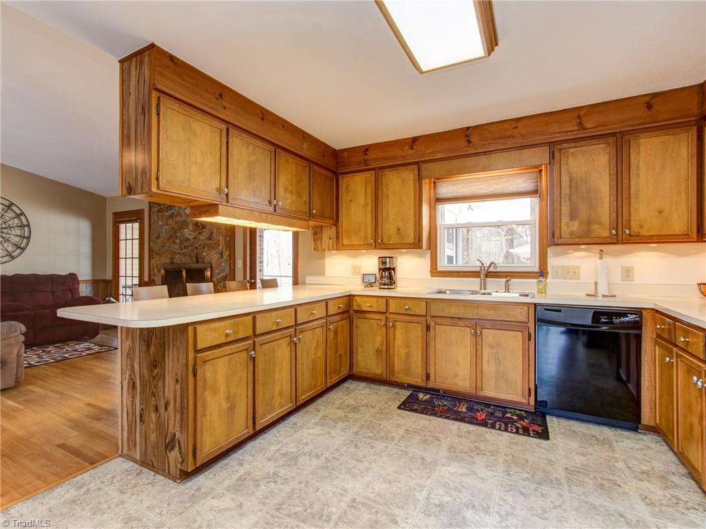 256 Bowers Road Thomasville, NC 27360 - Photo 10 of 30 Gallery Image 10