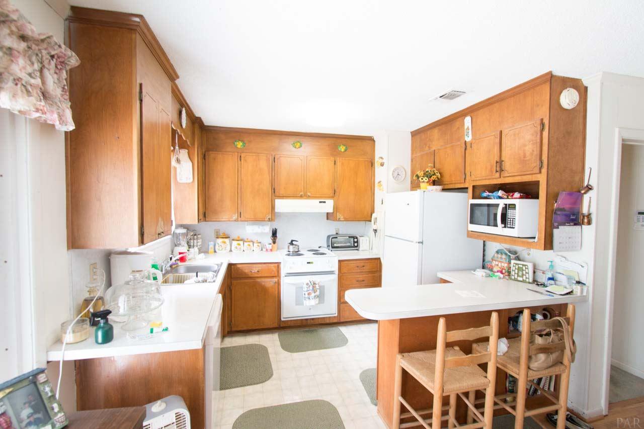 7185 Pearson Road Pensacola, FL 32526 - Photo 8 of 18 Gallery Image 8
