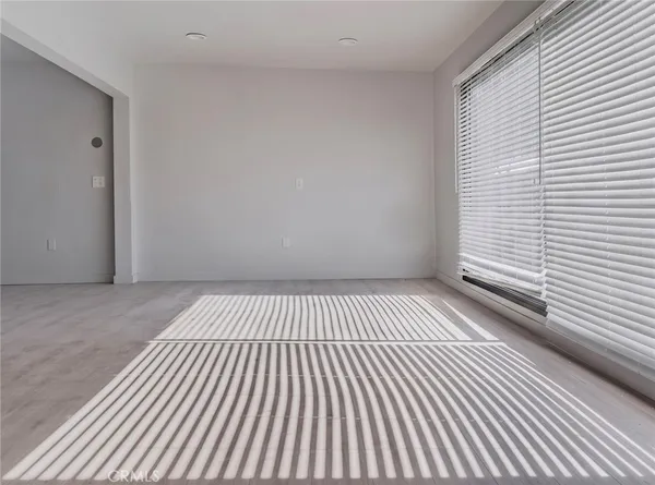 $3,850 | 2172 Pacific Avenue, Long Beach, CA 90806