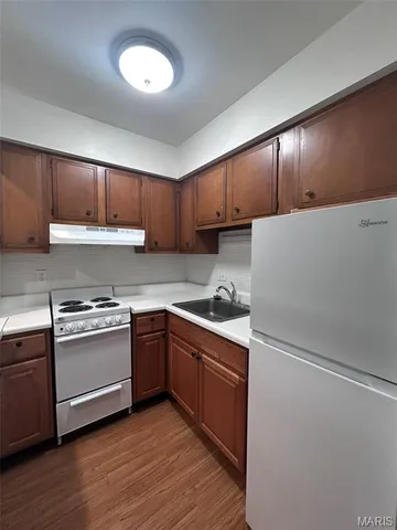 $795 | 4020 Lindell Boulevard, St. Louis, MO 63108