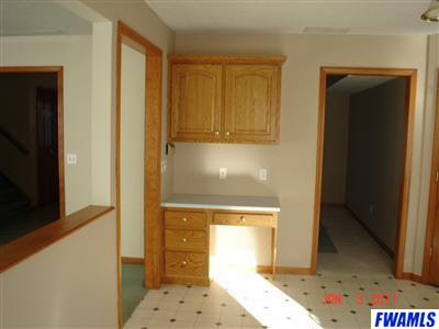 9534 Trading Post Road Leo, IN 46765 - Photo 10 of 29 Gallery Image 10
