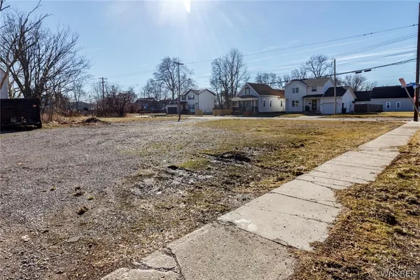 $100,000 | 59 Peckham Street, Buffalo, NY 14206