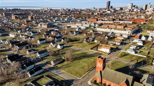 $100,000 | 59 Peckham Street, Buffalo, NY 14206