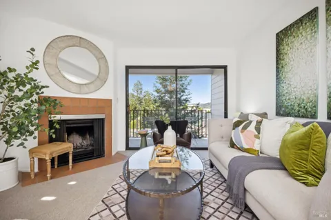 $699,000 | 908 Vía Casitas, Greenbrae, CA 94904