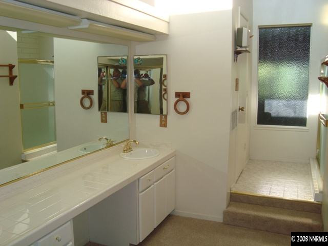 4015 Ruth Court Reno, NV 89509 - Photo 7 of 9 Photo 7