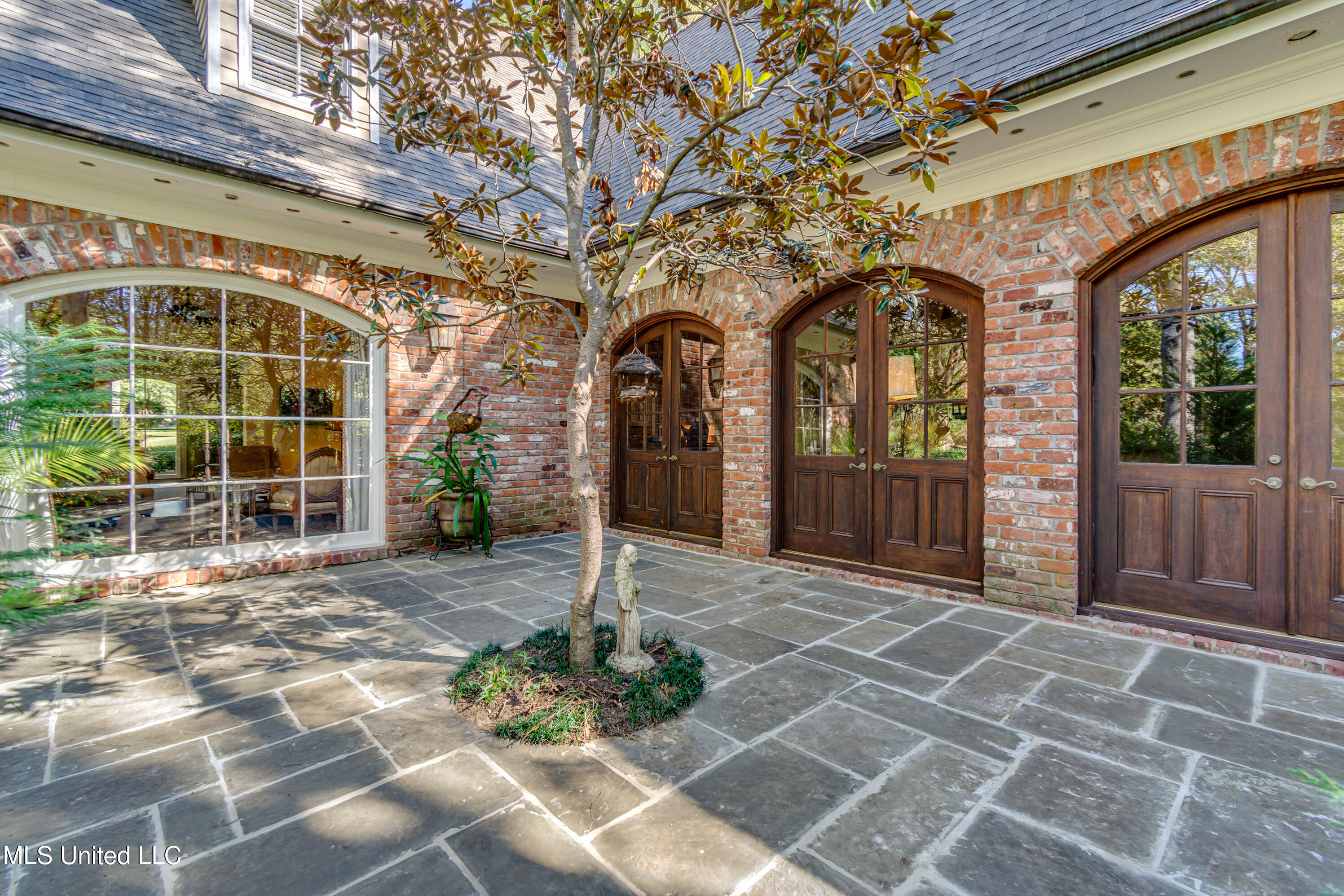 338 Hillview Drive Ridgeland, MS 39157 - Photo 15 of 76 338 Hillview Dr-10