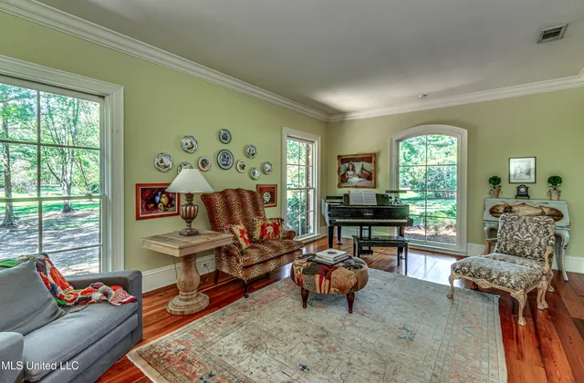 $970,000 | 338 Hillview Drive, Ridgeland, MS 39157