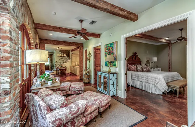 $970,000 | 338 Hillview Drive, Ridgeland, MS 39157