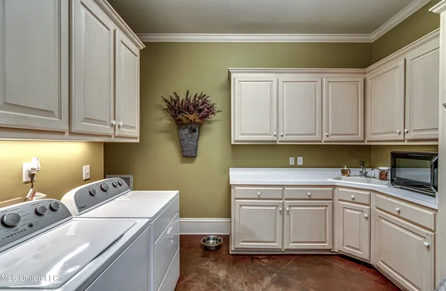 $970,000 | 338 Hillview Drive, Ridgeland, MS 39157