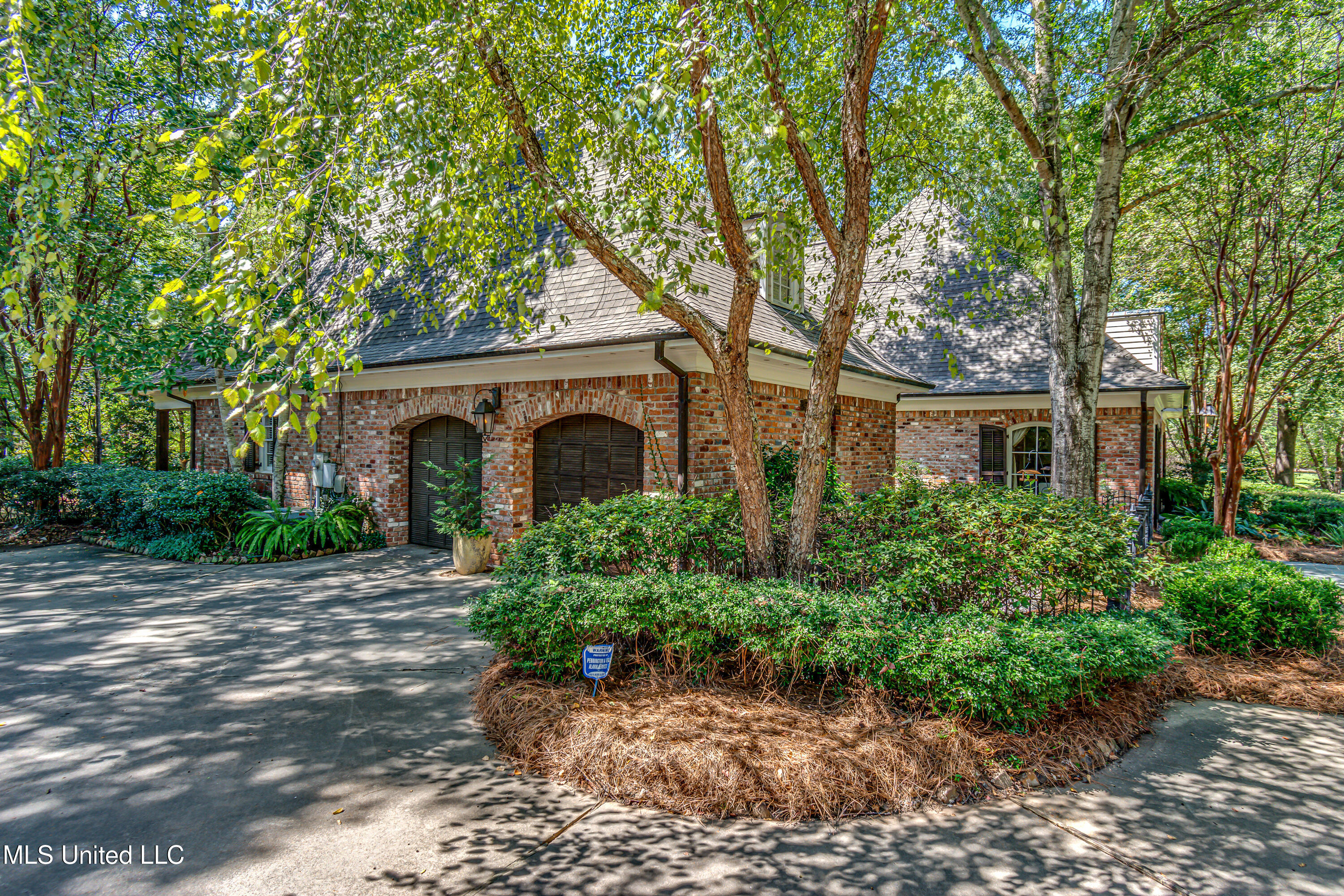 338 Hillview Drive Ridgeland, MS 39157 - Photo 6 of 76 338 Hillview Rd-32