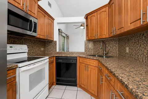 $550,000 | 11937 Southwest 117th Court, Miami, FL 33186