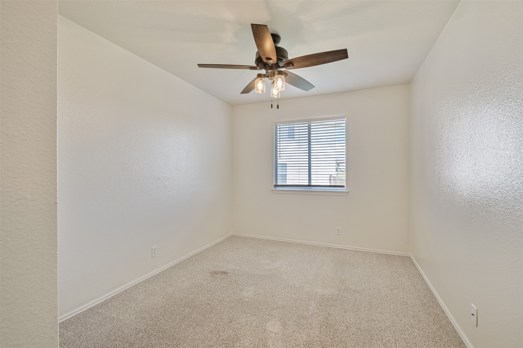 105 Pentire Way Hutto, TX 78634 - Photo 8 of 26