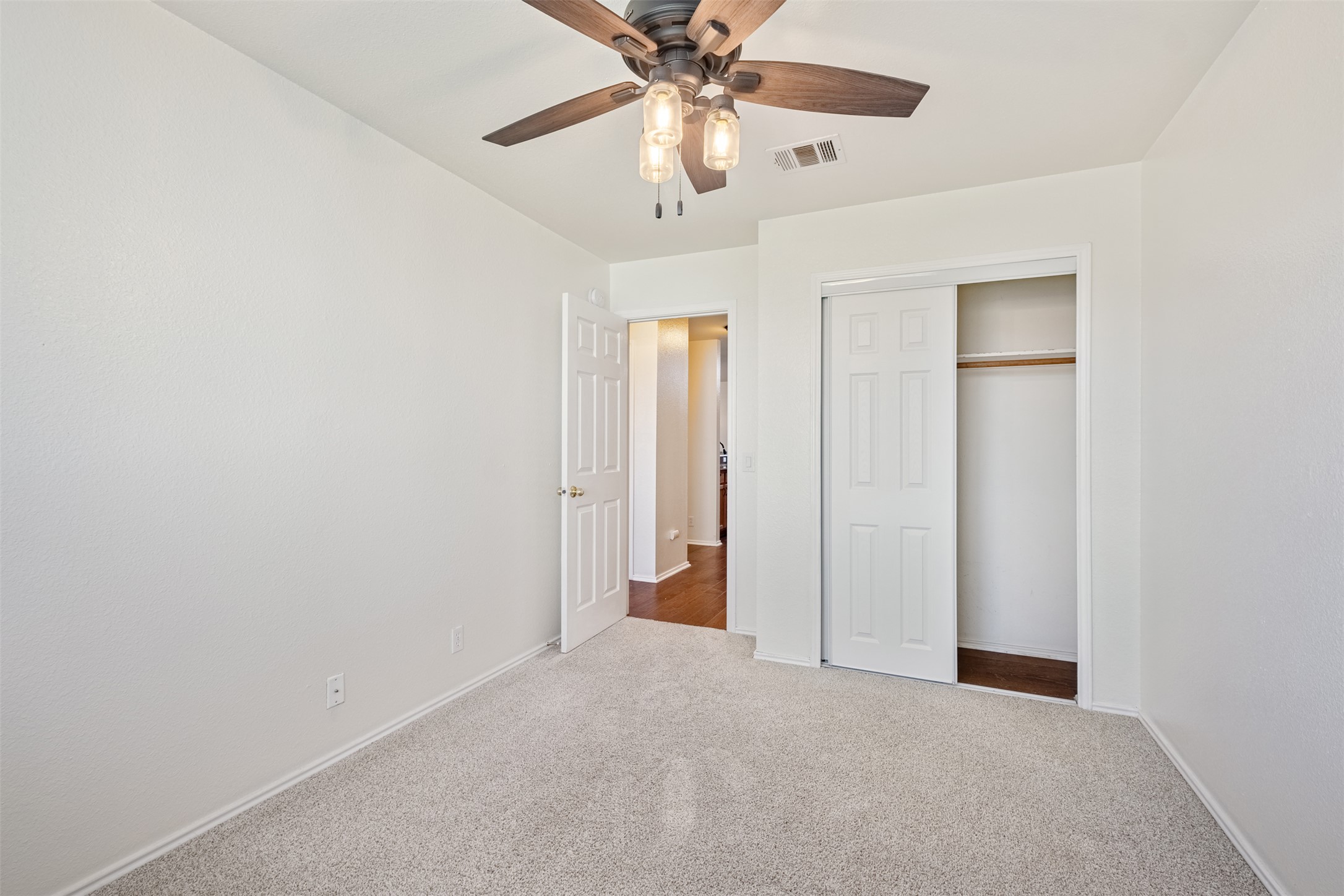 105 Pentire Way Hutto, TX 78634 - Photo 9 of 26