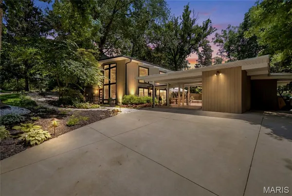 $699,000 | 424 Belleview Avenue, Webster Groves, MO 63119