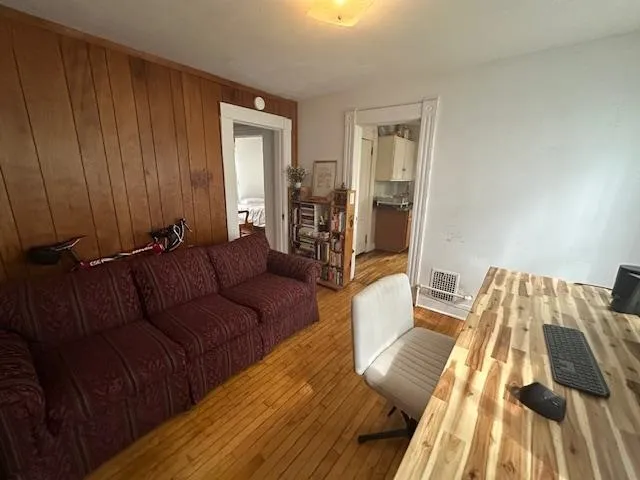 $1,195 | 312 South Ingersoll Street, Unit 1, Madison, WI 53703