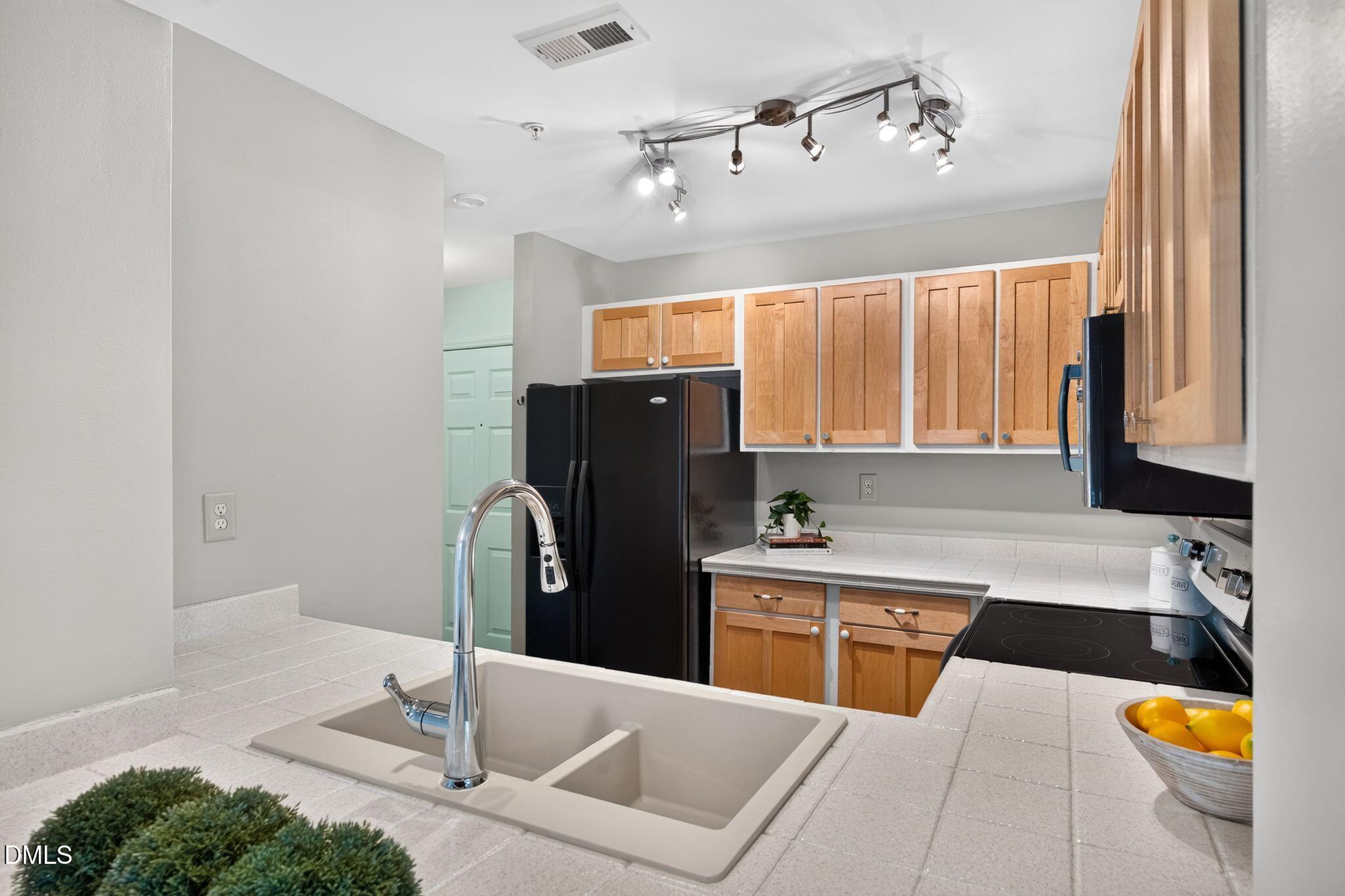 512 Springfork Drive Cary, NC 27513 - Photo 17 of 43 65_DSC_3812
