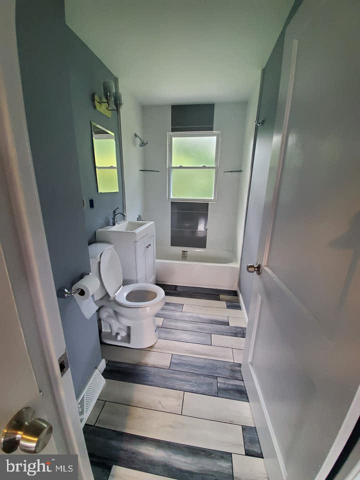 190 Franklyn Road Ewing, NJ 08628 - Photo 4 of 8