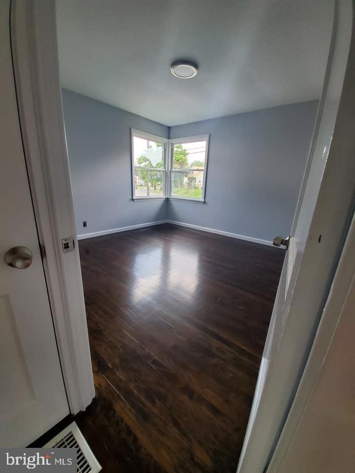 190 Franklyn Road Ewing, NJ 08628 - Photo 6 of 8