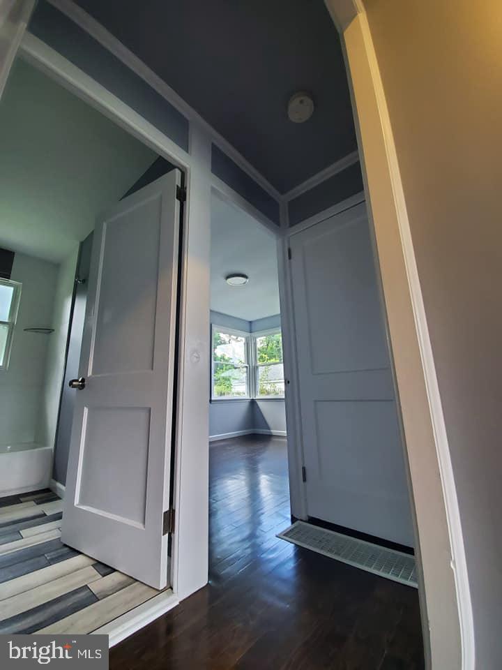 190 Franklyn Road Ewing, NJ 08628 - Photo 7 of 8