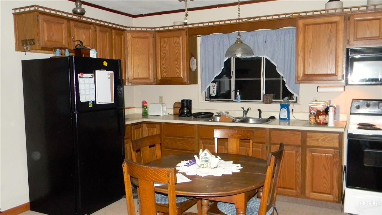 4136 Covington Road Fort Wayne, IN 46804 - Photo 8 of 23