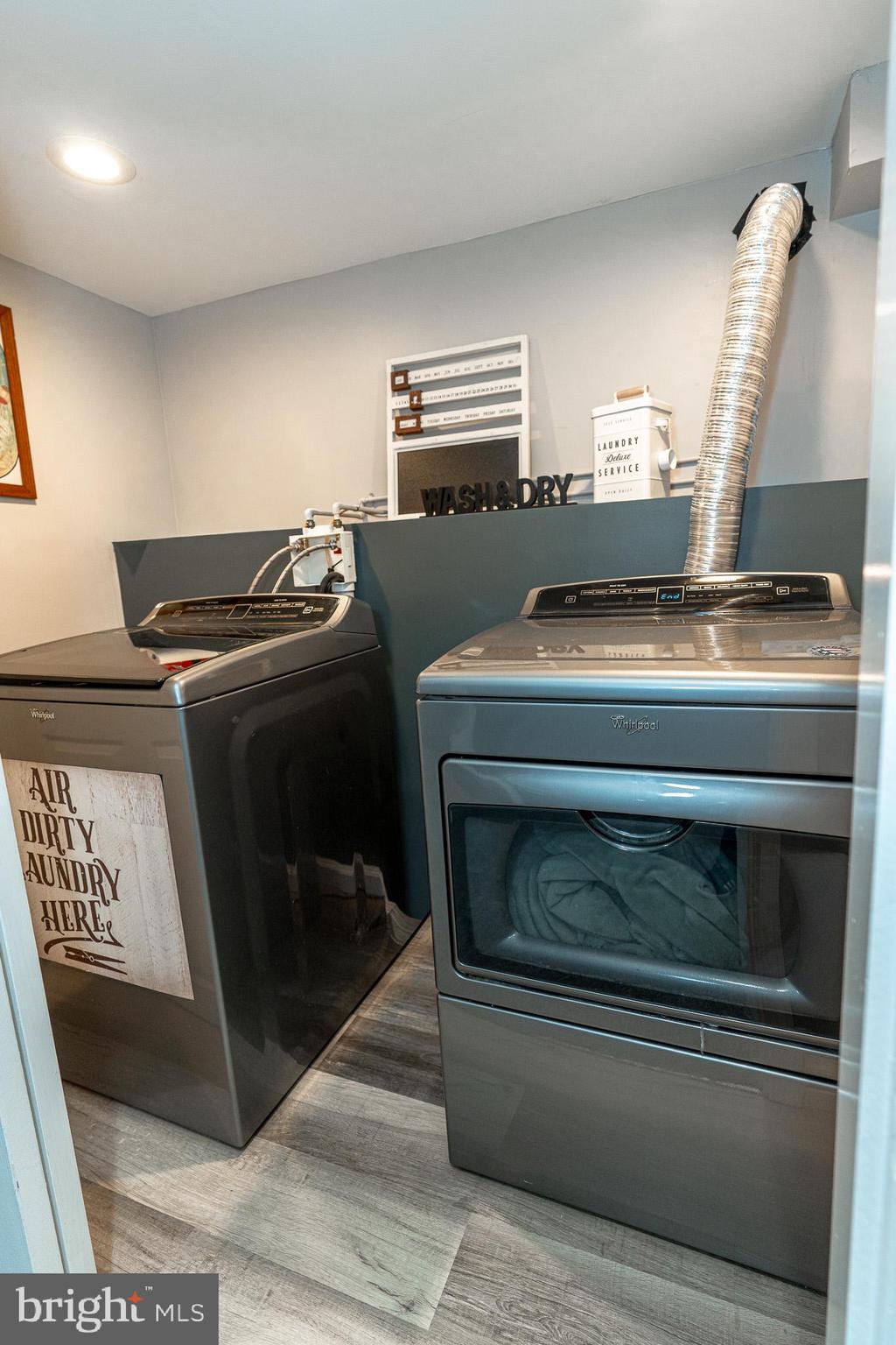 220 Pinewood Road Baltimore, MD 21222 - Photo 24 of 45