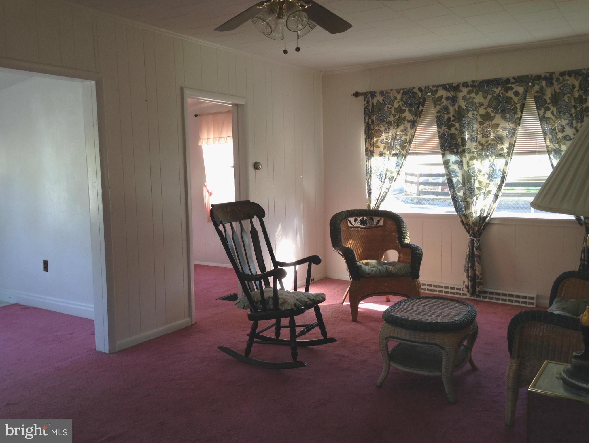 304 Cove Road Riva, MD 21140 - Photo 4 of 27 Living Room