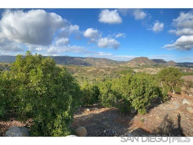 44436 Camaron Road, Unit 12 Temecula, CA 92590 - Photo 17 of 23 Gallery Image 17
