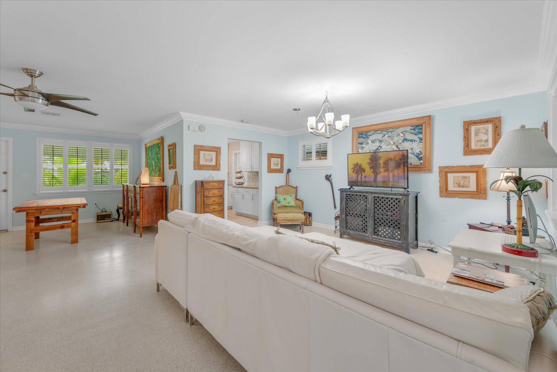117 East Riverside Drive Jupiter, FL 33469 - Photo 4 of 40 08-DSC_6423