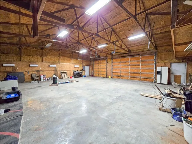 $1,150,000 | 2359 Gp Road, Elmdale, KS 66850