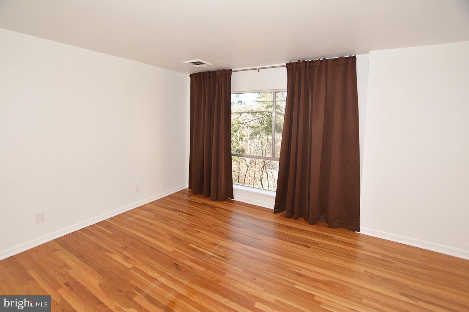 11091 Saffold Way Reston, VA 20190 - Photo 19 of 30
