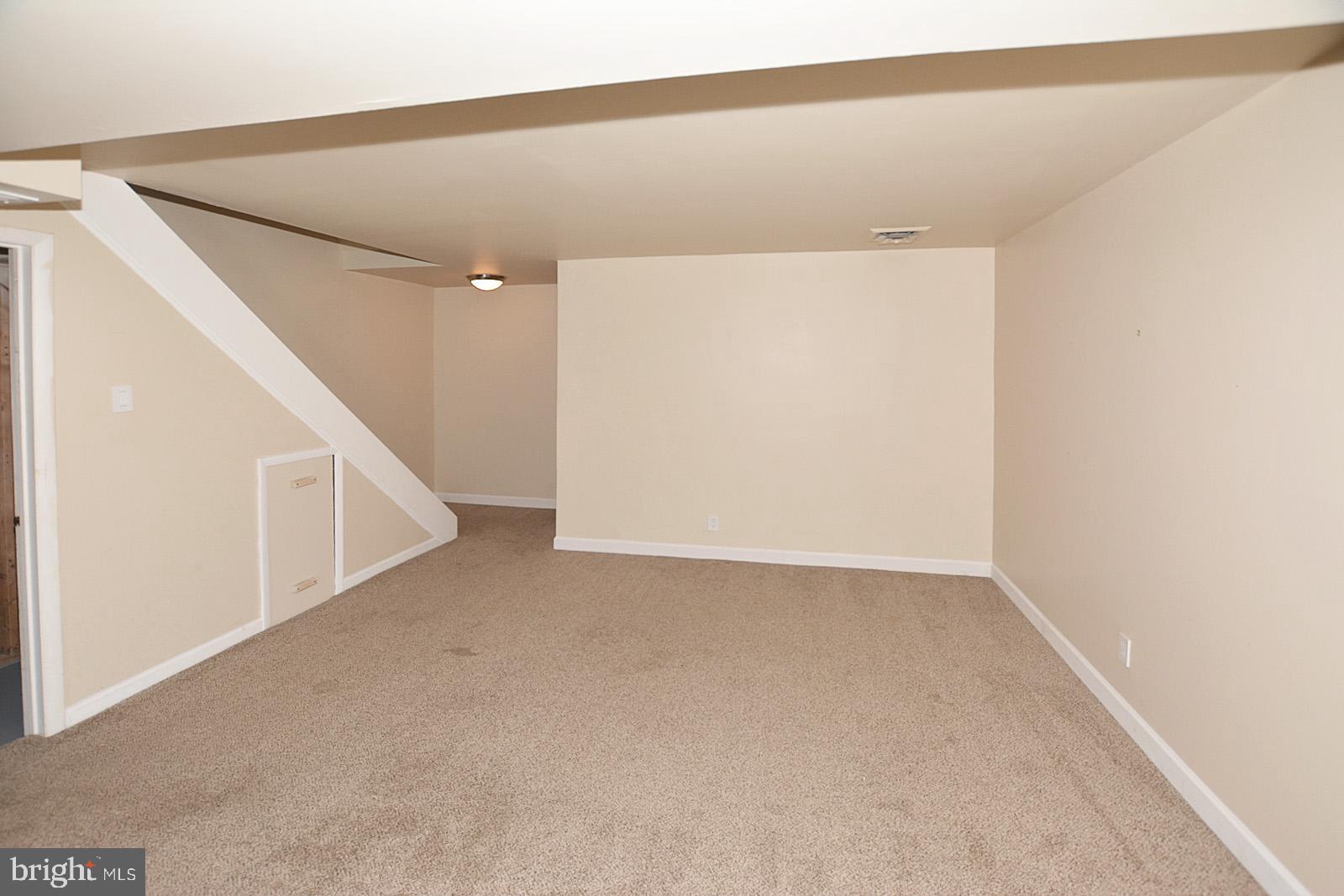 11091 Saffold Way Reston, VA 20190 - Photo 25 of 30