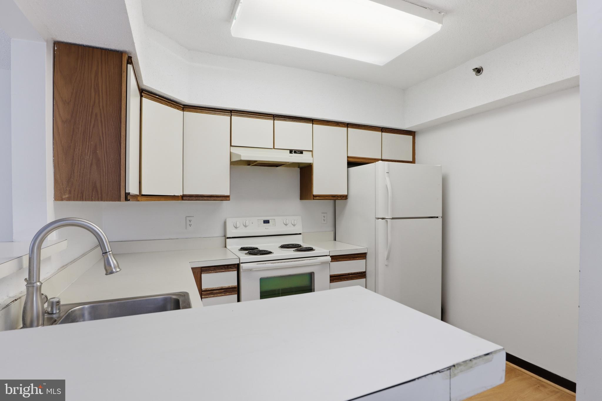 5505 Seminary Road, Unit 917N Falls Church, VA 22041 - Photo 9 of 17 Ready for a stylish modern update