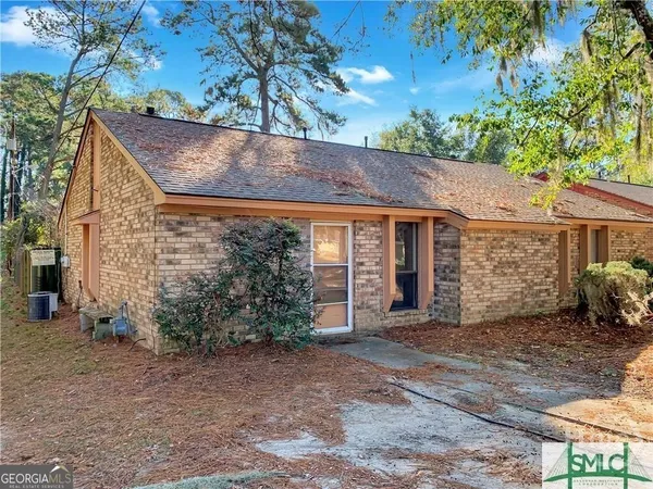 $1,525 | 422 Edgewater Road, Savannah, GA 31406