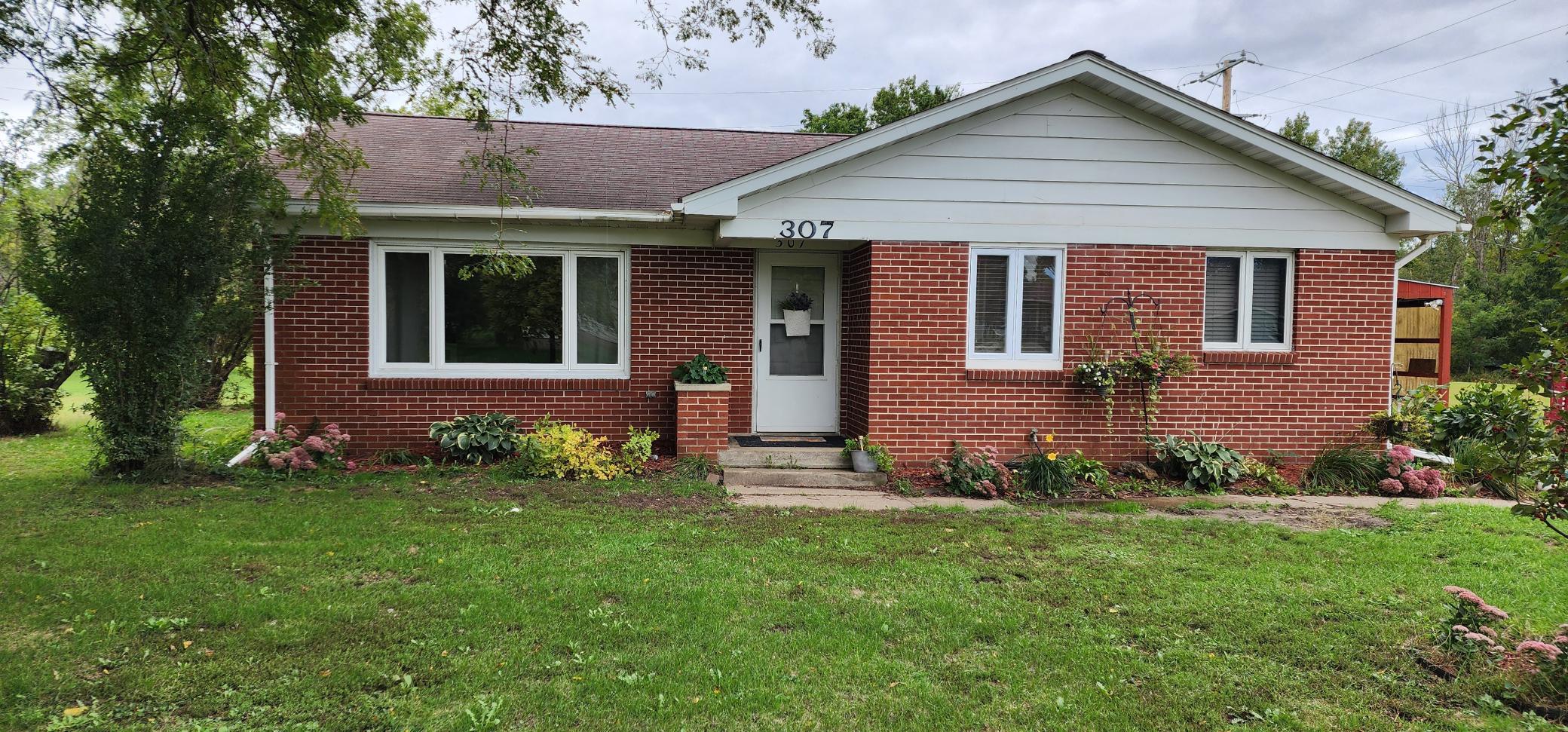 307 Michaels Street Cochrane, WI 54622 - Photo 1 of 3 Gallery Image 1