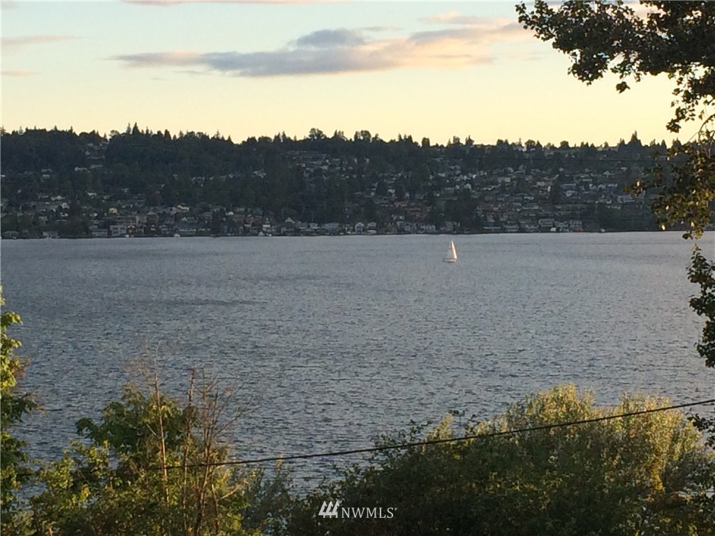 906 North 27th Place Renton, WA 98056 - Photo 3 of 25 a view of outdoor space and mountain view
