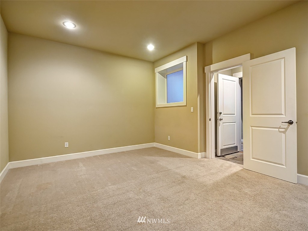 906 North 27th Place Renton, WA 98056 - Photo 25 of 25
