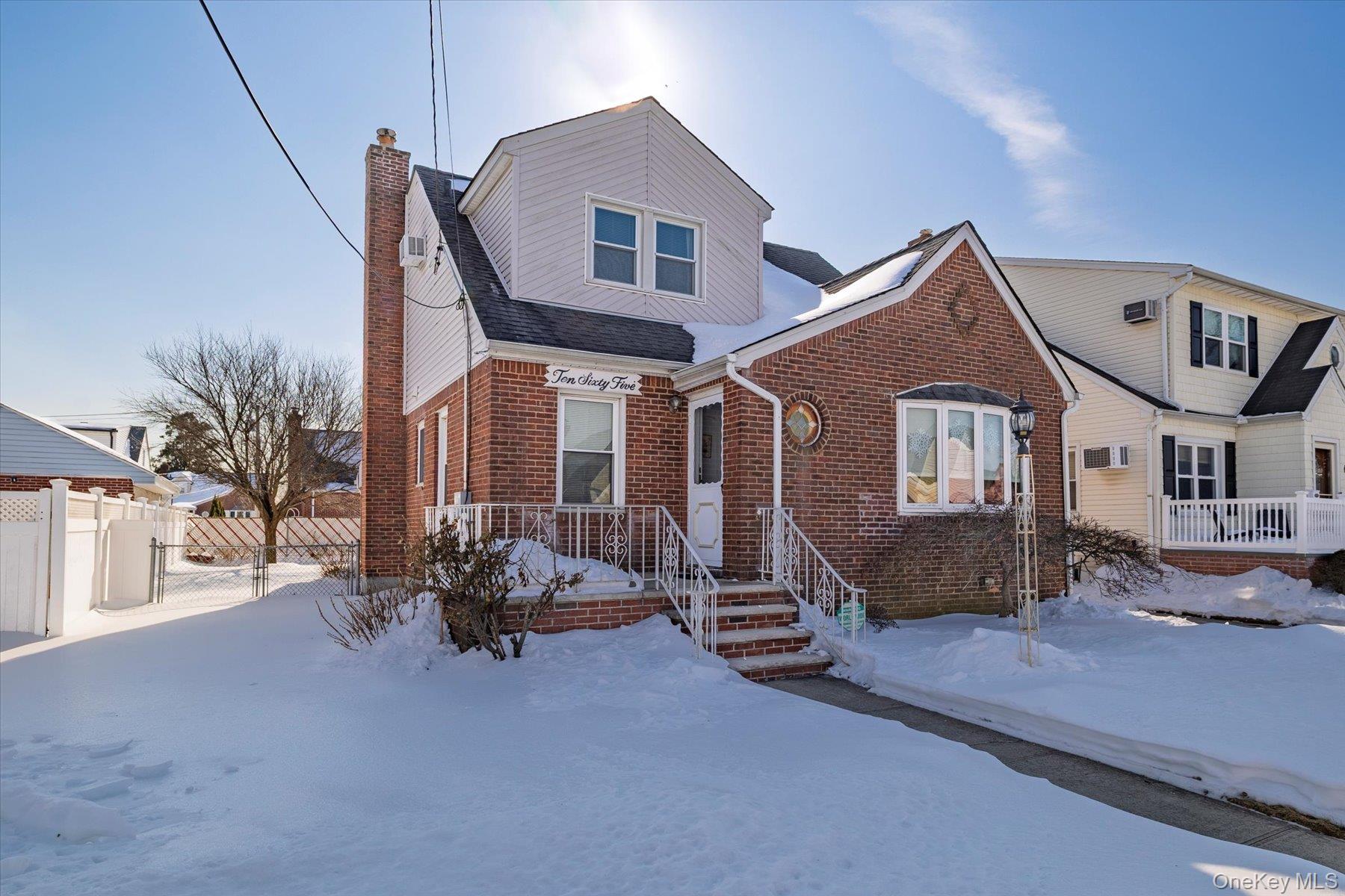 1065 Russell Street Franklin Square, NY 11010 - Photo 2 of 29 Front view