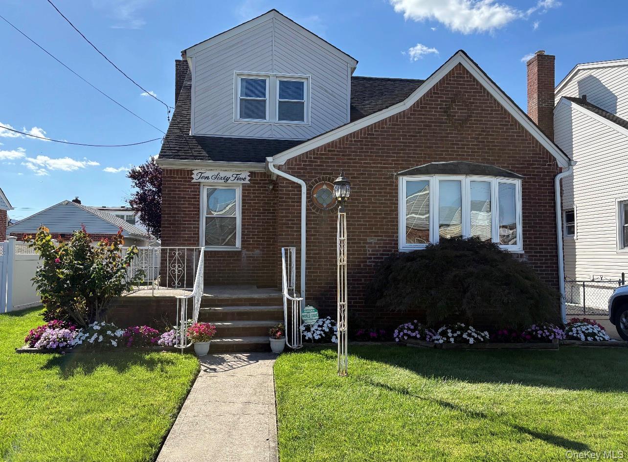 1065 Russell Street Franklin Square, NY 11010 - Photo 26 of 29