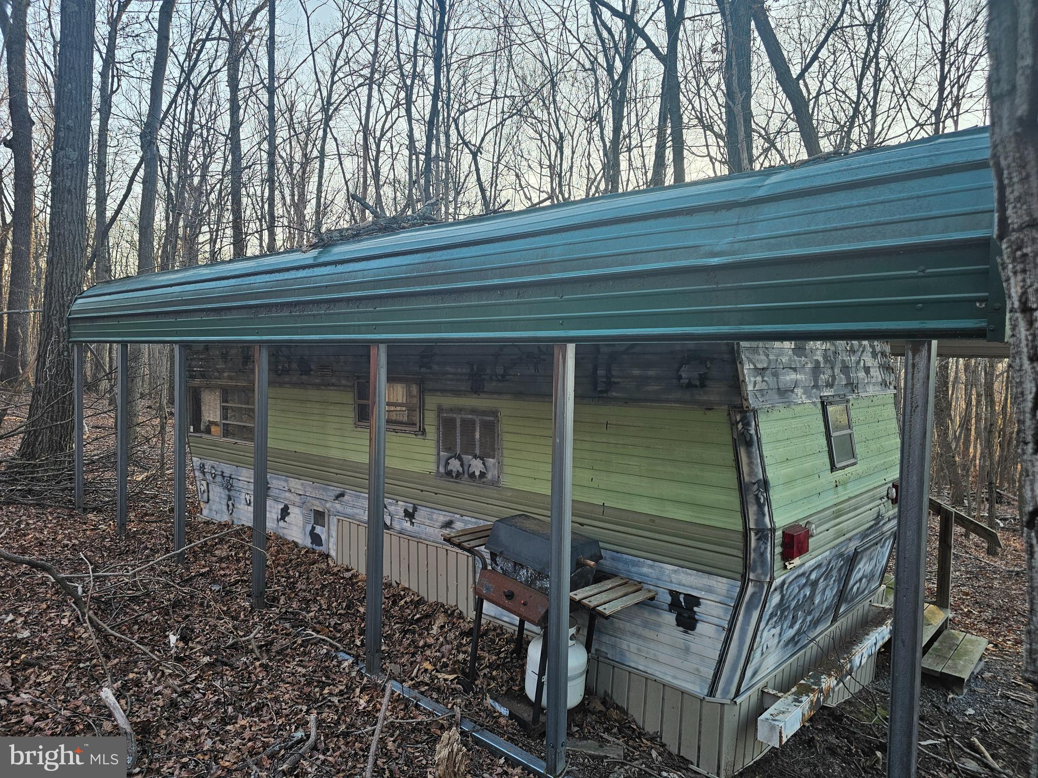 Spring Drive Berkeley Springs, WV 25411 - Photo 28 of 29 Camper Conveys