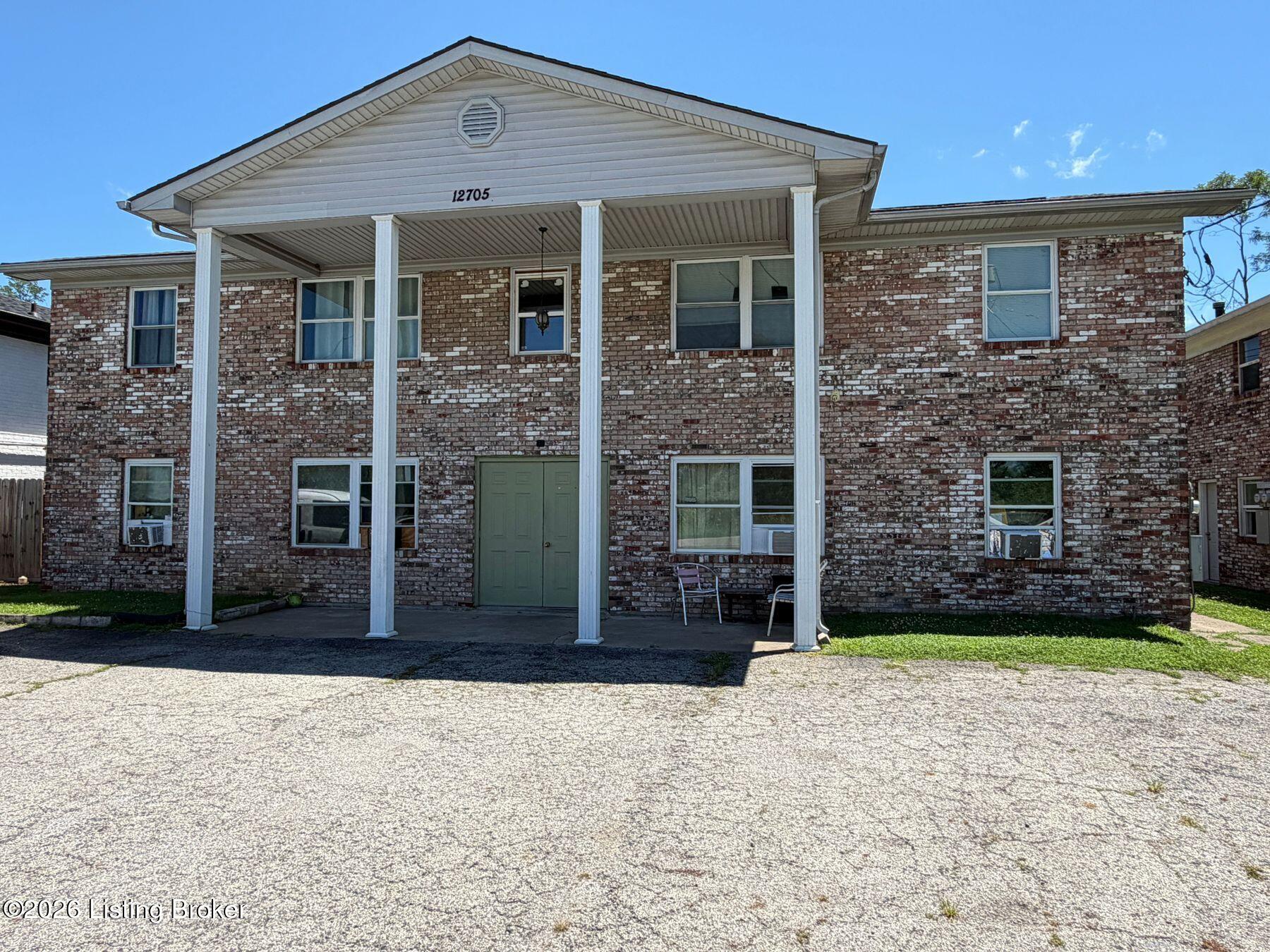 12705 East Orell Road Louisville, KY 40272 - Photo 1 of 25 photo_online_001