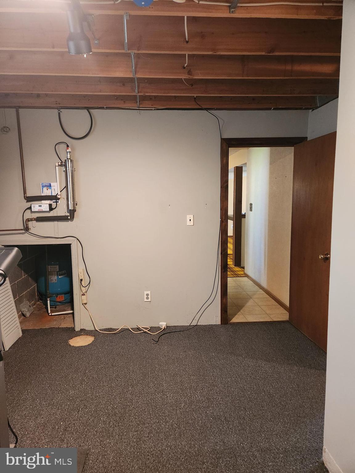 643 Hickstown Road Sicklerville, NJ 08081 - Photo 33 of 41 Downstairs