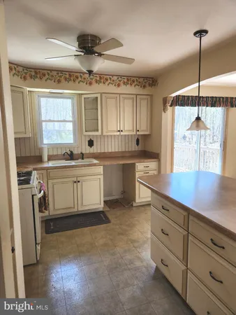 $281,000 | 643 Hickstown Road, Sicklerville, NJ 08081