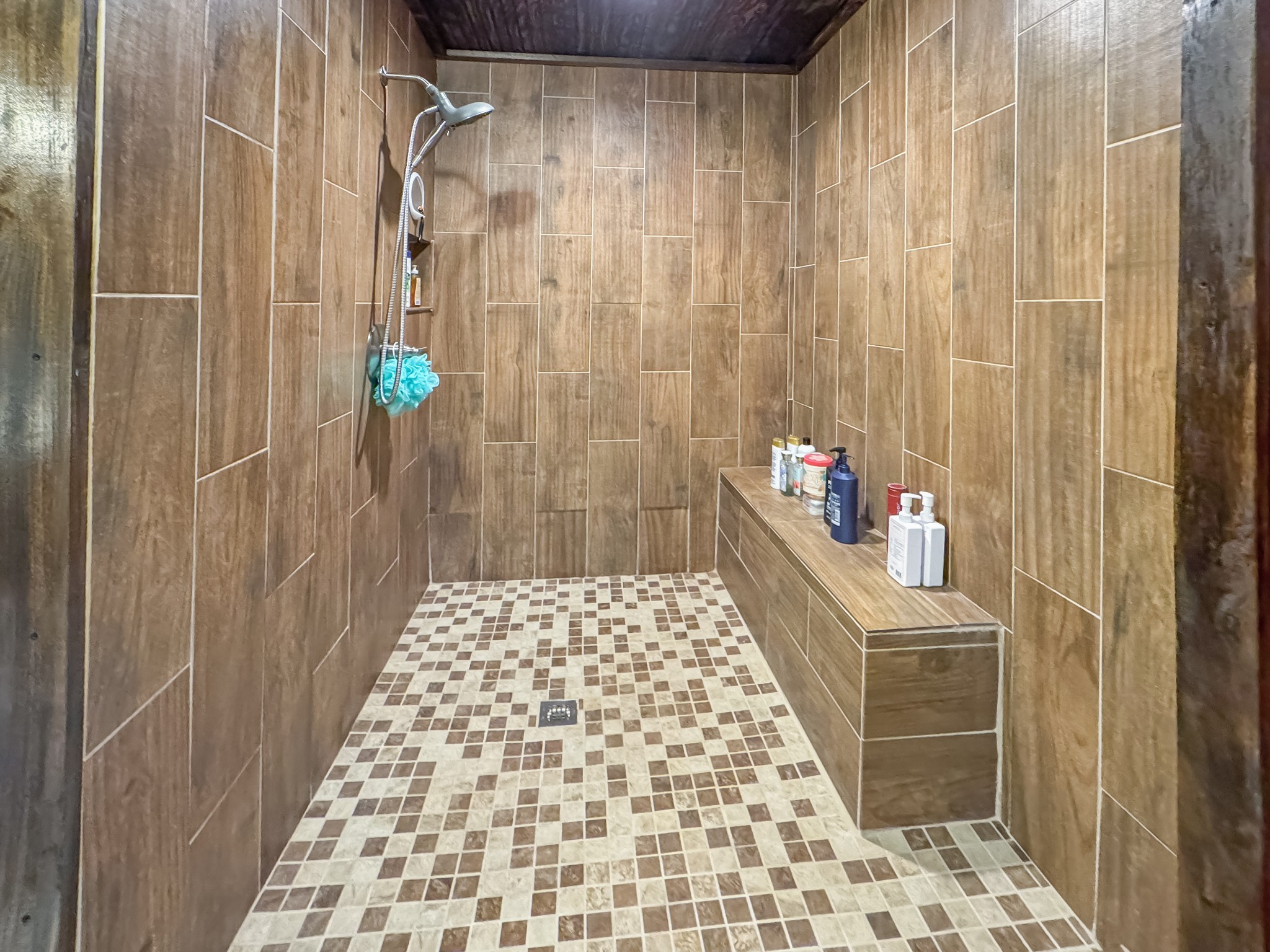 130 Wayne Threatt Road Dover, TN 37058 - Photo 15 of 28 a bathroom with a bathtub and shower