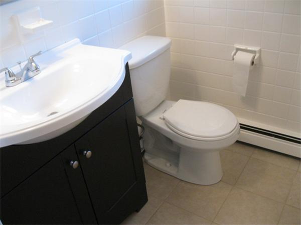 43 Devine Road Randolph, MA 02368 - Photo 3 of 8 Gallery Image 3