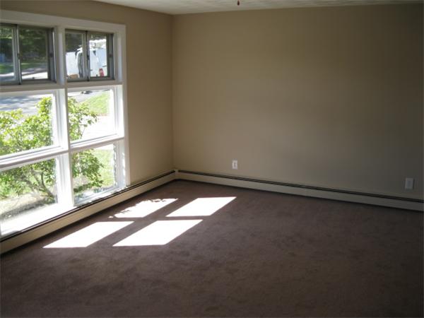 43 Devine Road Randolph, MA 02368 - Photo 4 of 8 Gallery Image 4