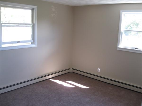 43 Devine Road Randolph, MA 02368 - Photo 5 of 8 Gallery Image 5