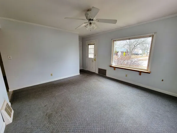 $325,000 | 1813 North Avenue, Burlington, VT 05408