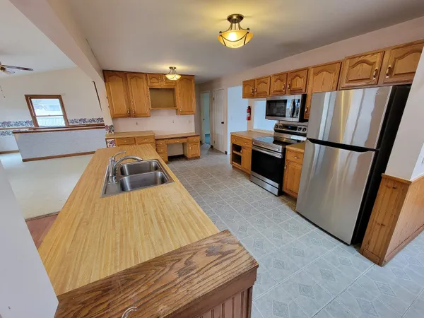$325,000 | 1813 North Avenue, Burlington, VT 05408
