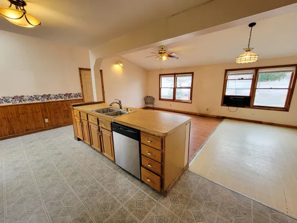 $325,000 | 1813 North Avenue, Burlington, VT 05408